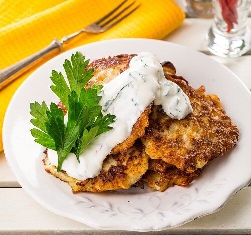 Картофельные оладьи с новым акцентом: попробуйте пикантный соус