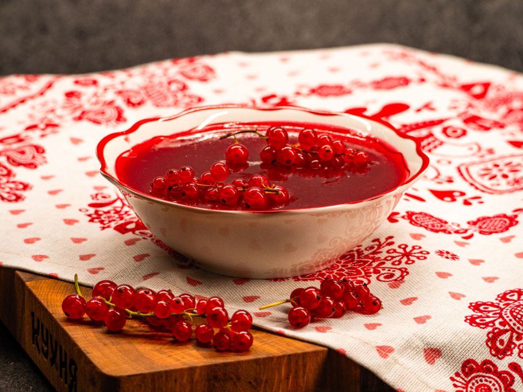 Ароматный джем из красной смородины: секреты идеального десерта от наших бабушек