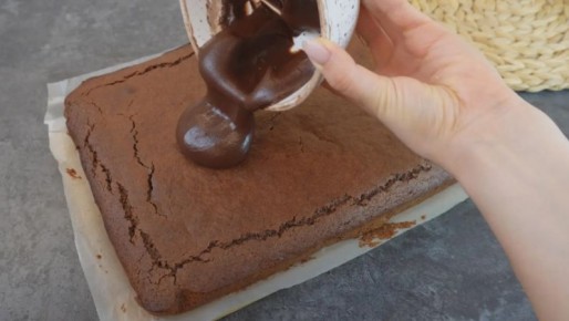 Шоколадная глазурь за минуту: без варки и крошек