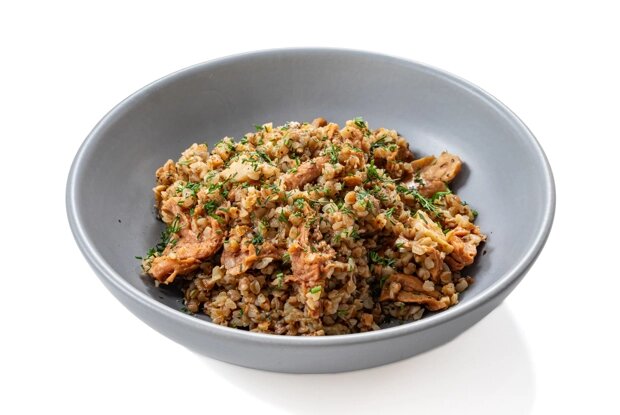 Гречка с лесными грибами и соевым мясом: Порадуйте себя вкусным блюдом