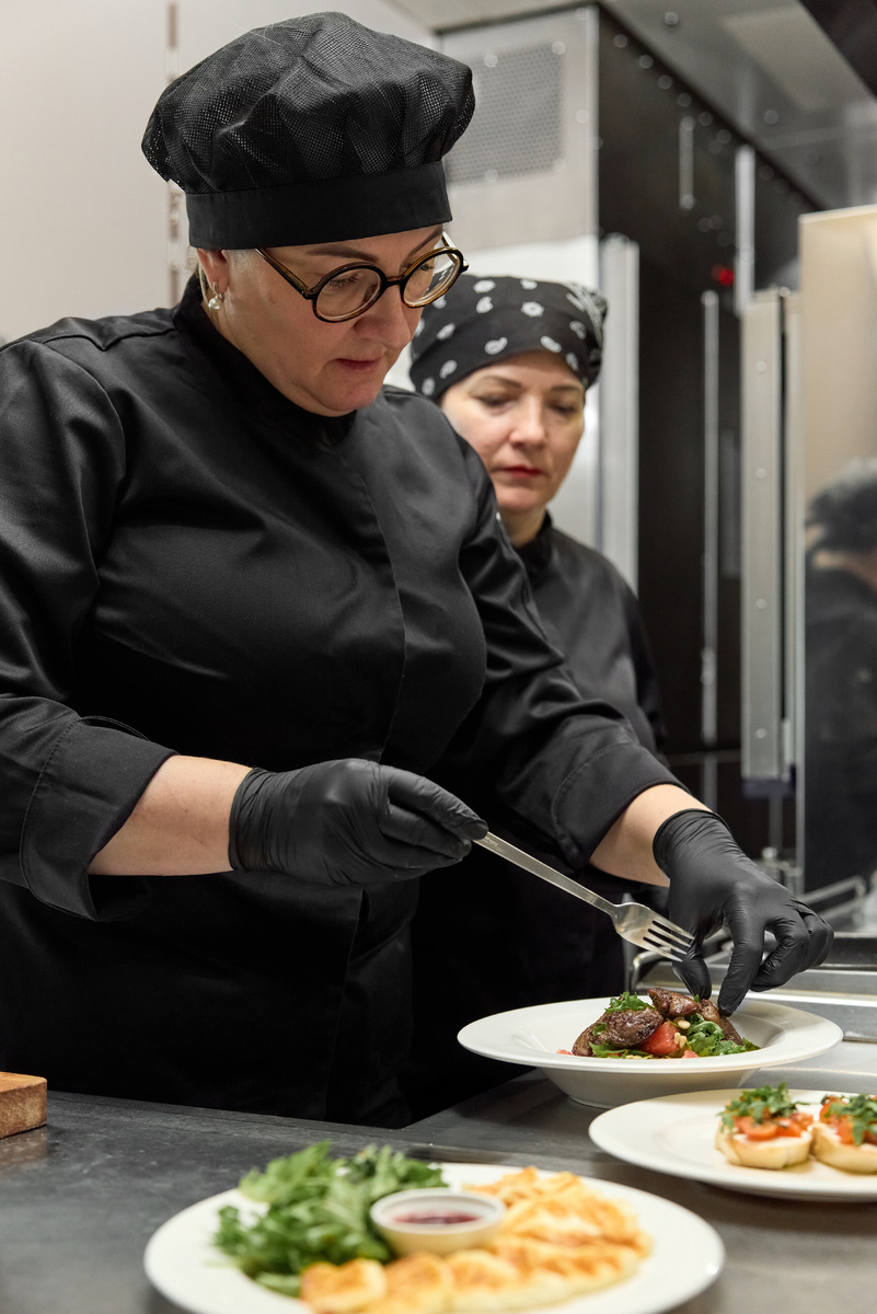 Тайны кухни поезда: шеф-повар «Ночного Экспресса» делится секретами