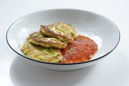 Невероятные кабачковые оладьи с беконом: вкусный рецепт на любой случай