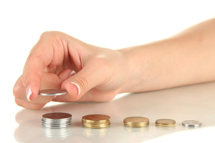 Как накопить на черный день: к чему готовиться при низком доходе