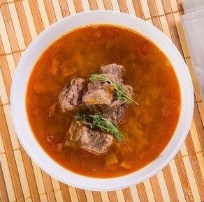 Суп на зиму: сочное мясо и чечевица в одной тарелке