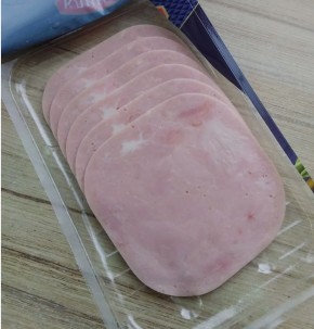 Что скрывает 'мясной клей': как распознать его в продуктах?