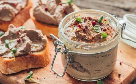 Паштет из печени без жарки, который удивит вас нежностью