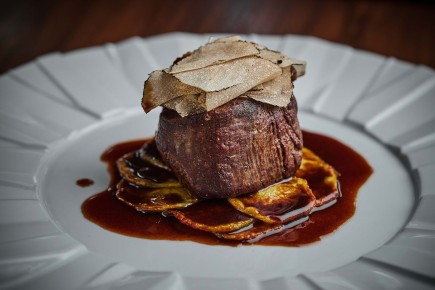 Незабываемые новогодние моменты: 12 идей для гастрономического праздника в Москве