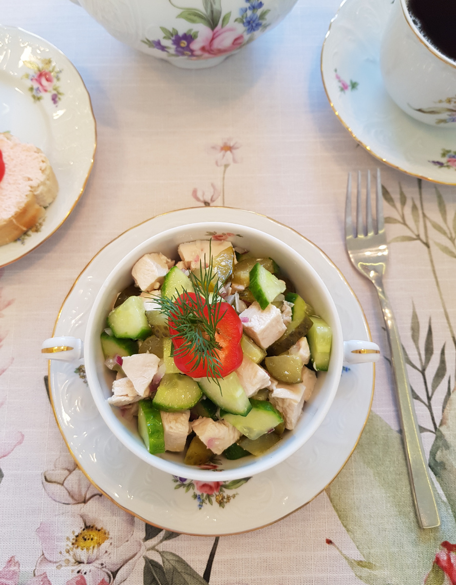 Салат с курицей и огурцами: вкусное сочетание на вашем столе