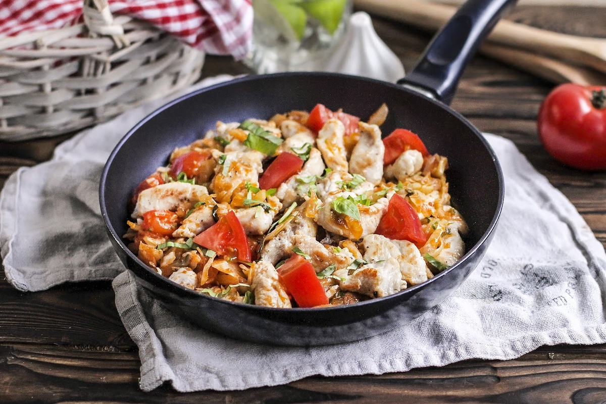 Индейка в томатном соусе: вкусный рецепт с капустой и помидорами