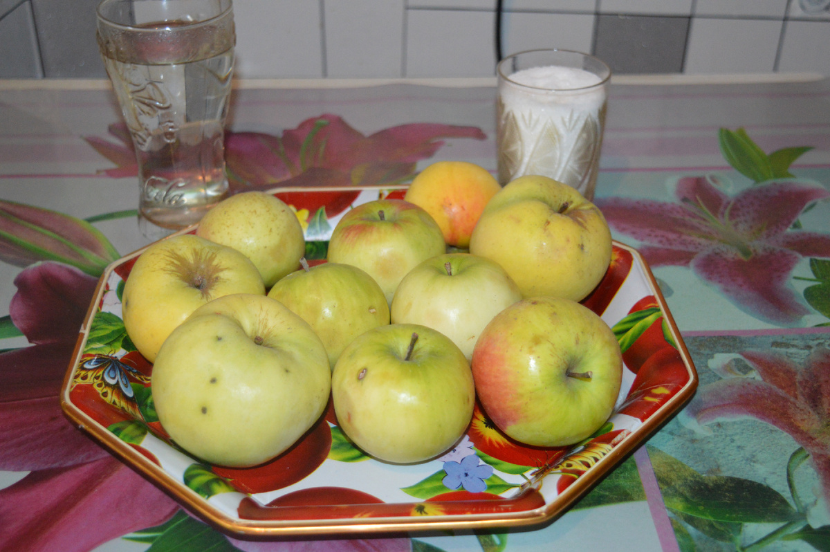 Заготовка на зиму: как приготовить яблочное пюре самостоятельно