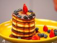 Пухлые панкейки с кленовым сиропом: быстрый рецепт счастья