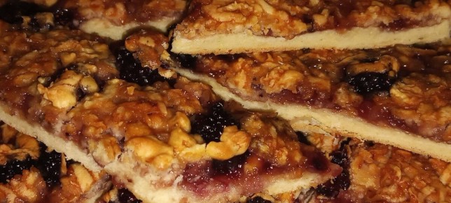 Секреты успешного тертого пирога: хруст или нежность на ваш вкус