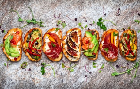 Нежные брускетты с говяжьим языком: ваше новое любимое блюдо