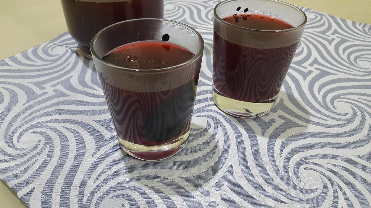 Как сварить нежный ягодный кисель без комочков