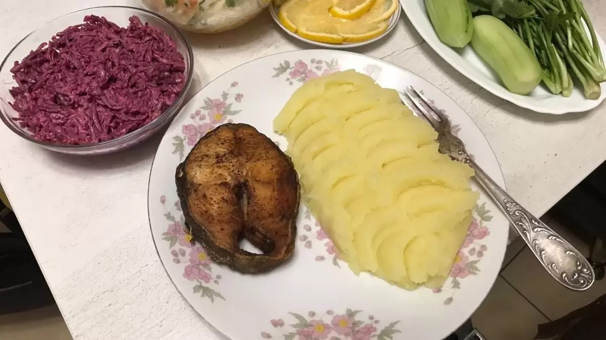 Как сделать минтай королем ужина: вкусный рецепт по-испански