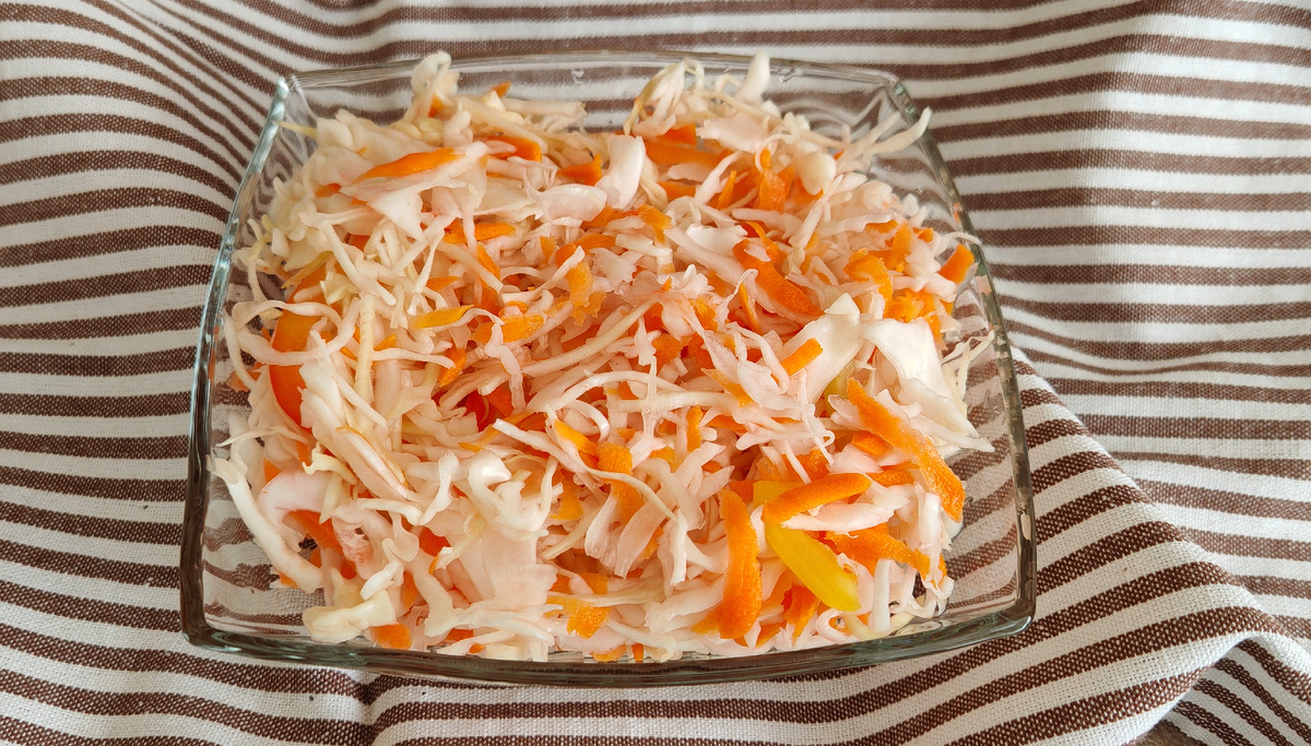 Секрет вкусной маринованной капусты: простой рецепт для долгого хранения