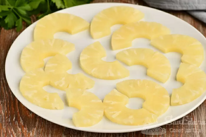 Праздничные блюда с ананасом: удивите своих гостей вкусом и разнообразием