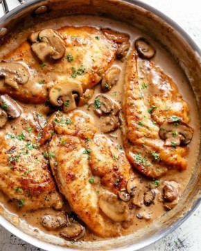 Куриные грудки в соусе "Марсала": изысканное угощение для любого стола