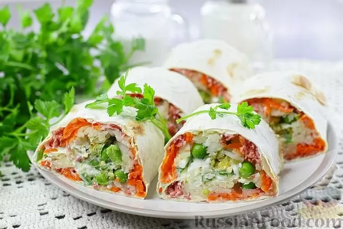 Необычные рецепты для праздников: от оливье до сладостей